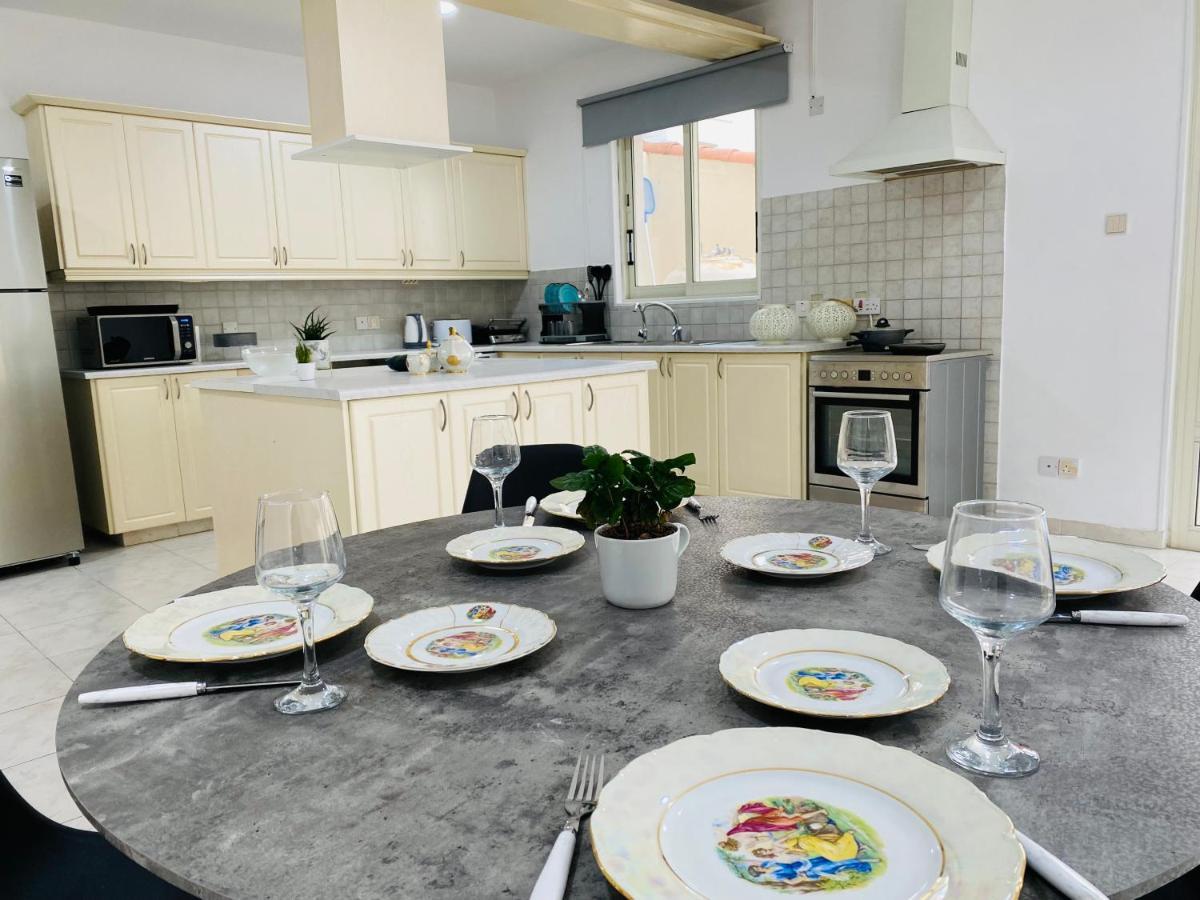 Gaia - 4 Bedroom House In לרנקה מראה חיצוני תמונה